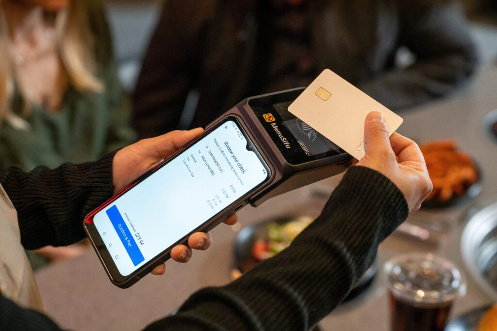 handheld POS terminal for restaurant table service
